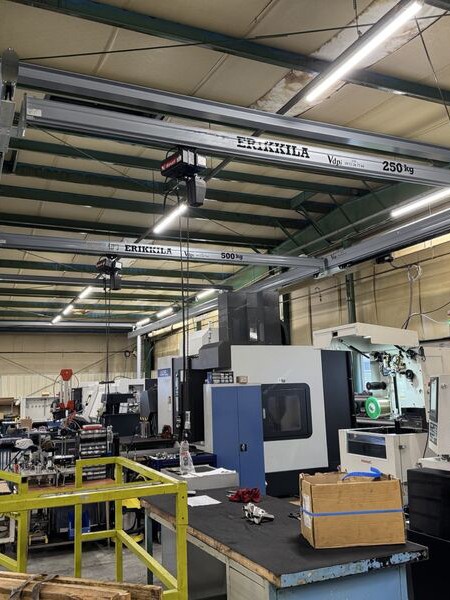 erikkila-light-crane-system-2